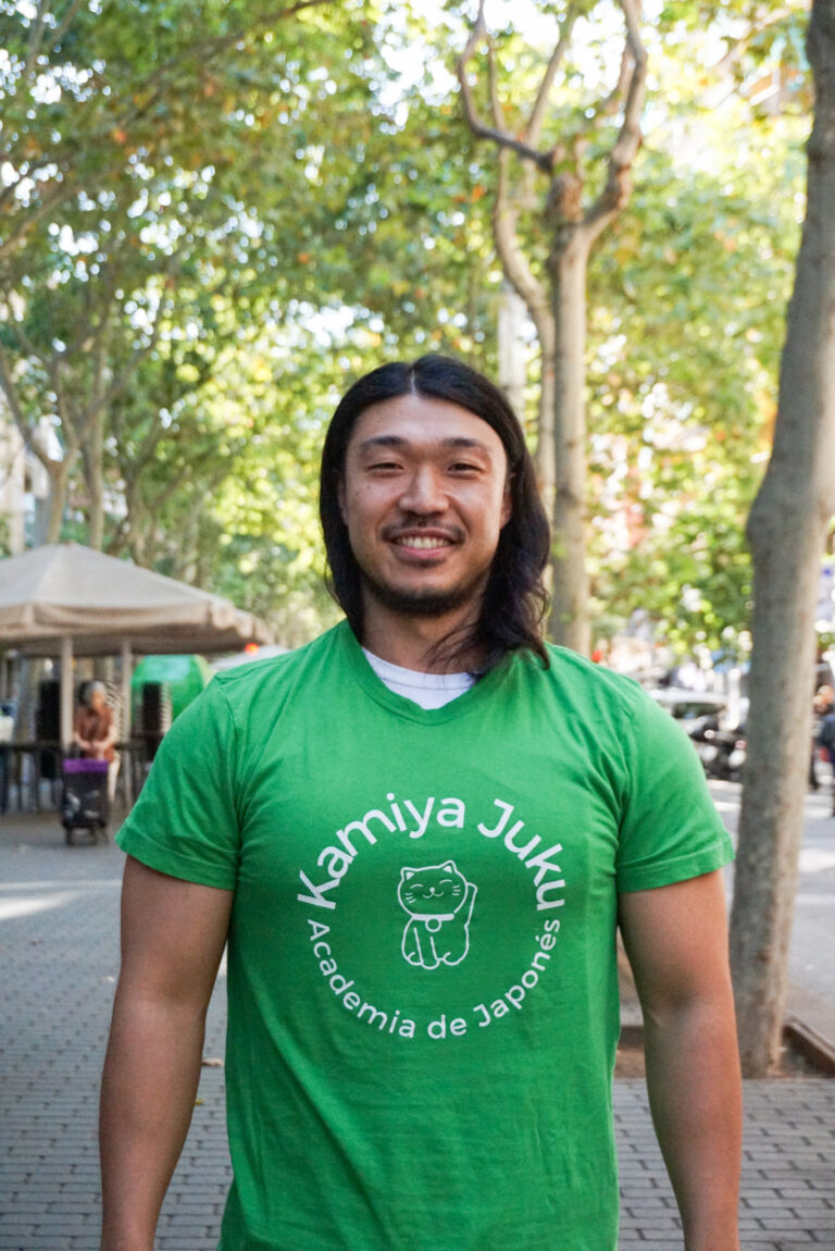 Ishii sensei es el profesor que está encargado de clases de conversación y niveles avanzados a partir de N3.